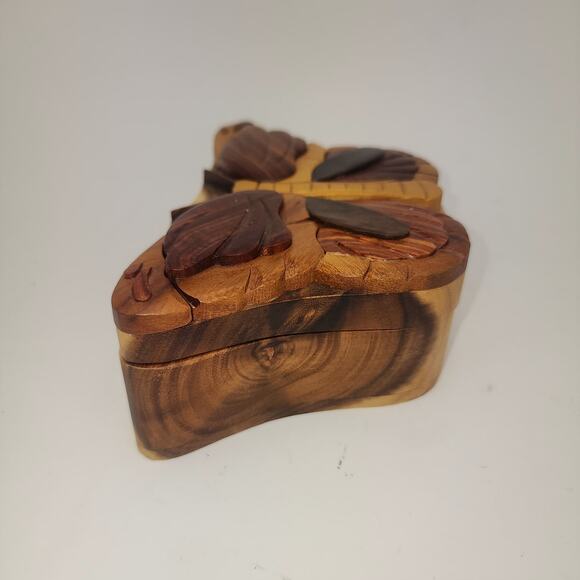 Carver Dan’s Wood Puzzle Box Butterfly Trinket Box - Picture 5 of 11